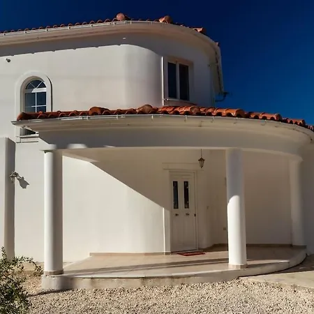 Villa Anna Margarita, Beautiful Modern With Far Reaching Sea Views Livathos (Kefalonia)